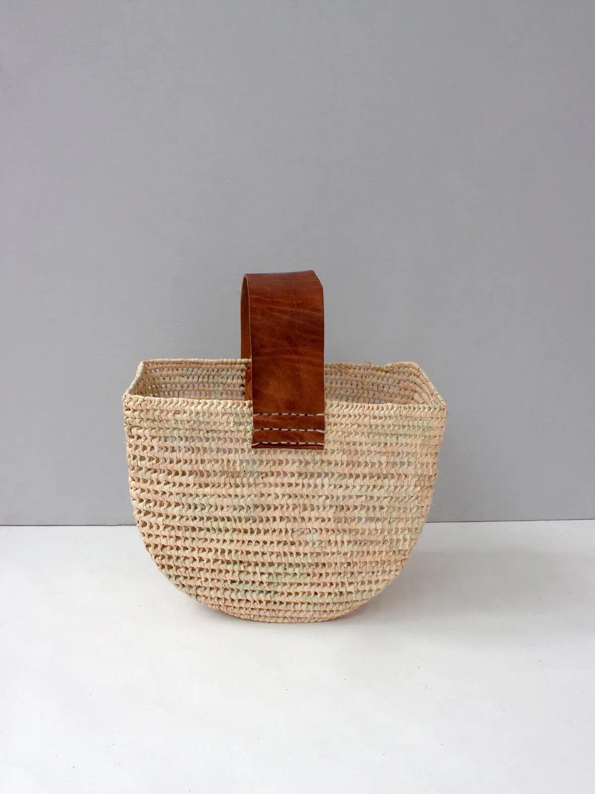 Half Moon Forage Basket, Tan